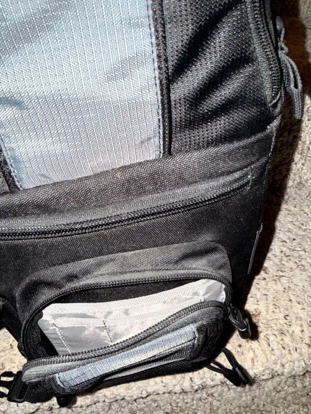 Lowpro Slingshot 102 AW Sling Camera Bag Black Gray Adjustable Compartments